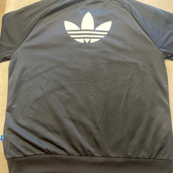 Women’s Adodas full zip track jacket NWT - Picture 2 of 3